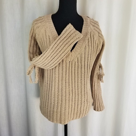 JELLA C. cold shoulder v-neck chenille  sweater tan camel S - Picture 3 of 10